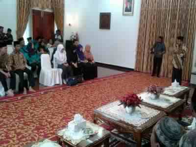 Lepas Kafilah ke Batam, Bupati Rafiq Minta Rebut Kembali Juara STQ Kepri